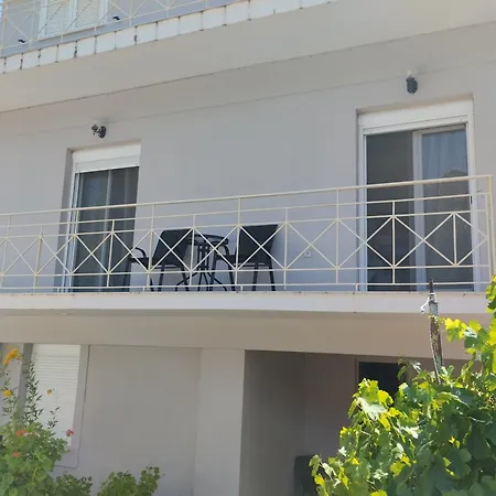 Stefi House *