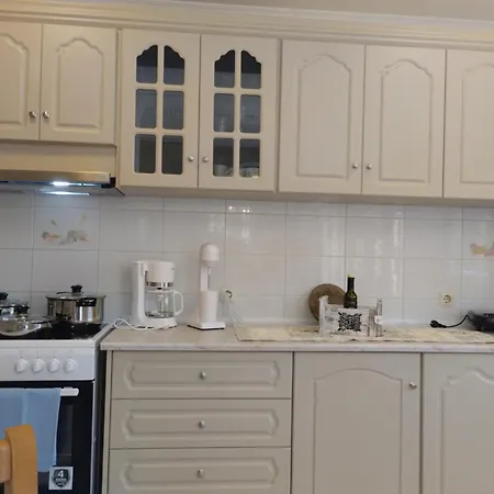 بيت للعطل Stefi House